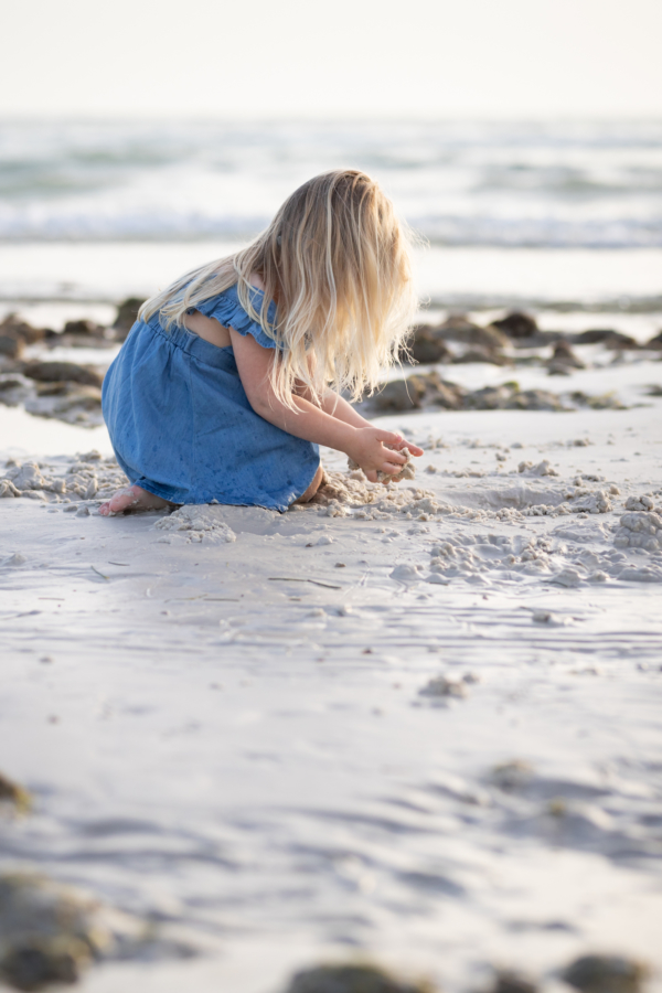 oasis-beach-photos-toddler-girl