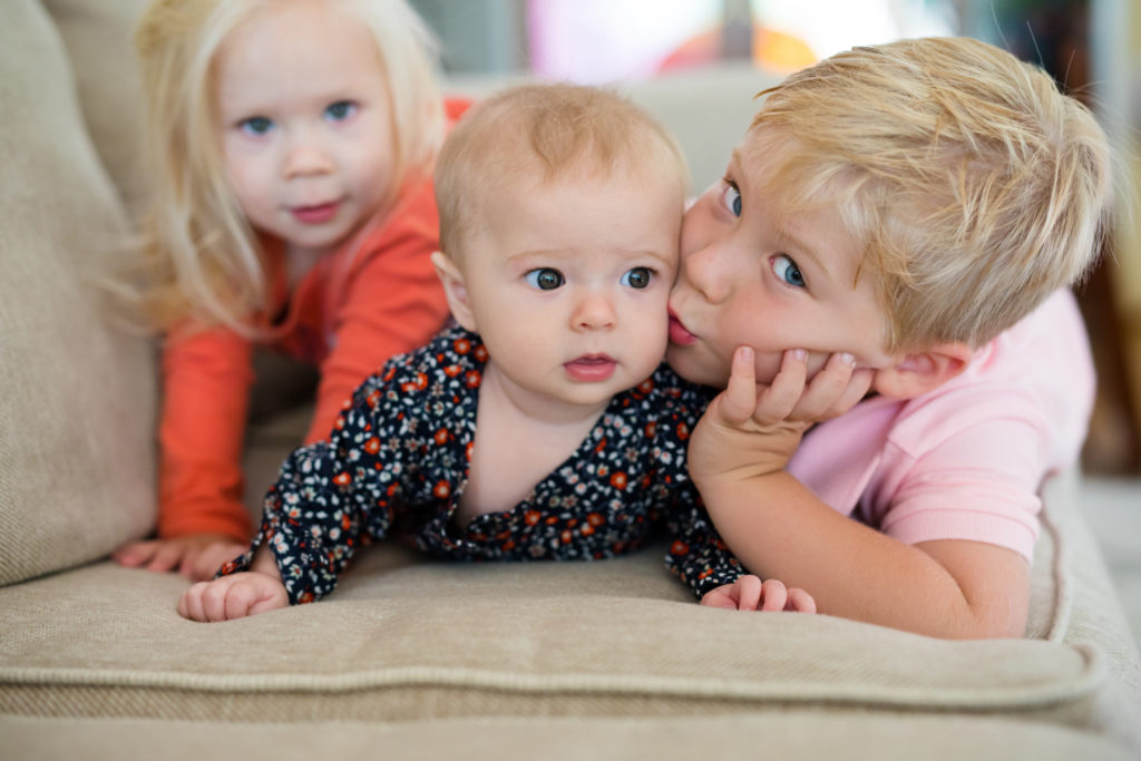 3 siblings on the cough