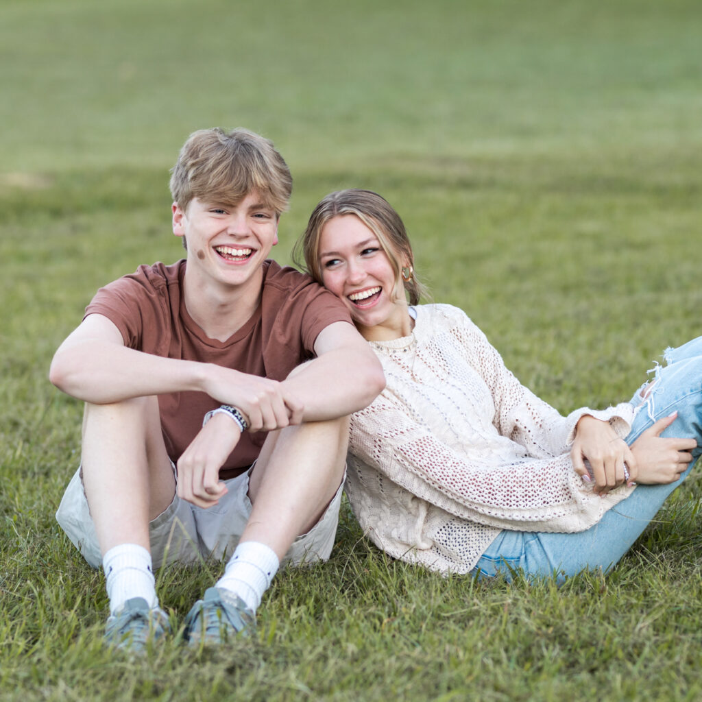 girl leaning on guys shoulder