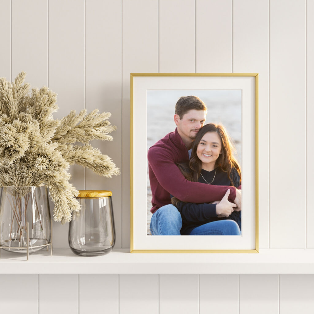 Frame photos couple