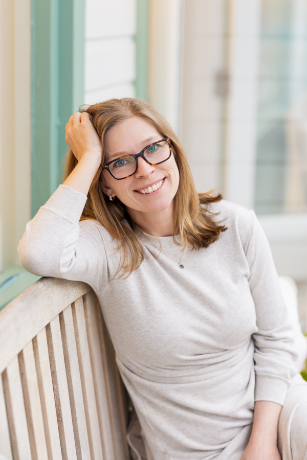 light and bright headshot photographer tampa bay